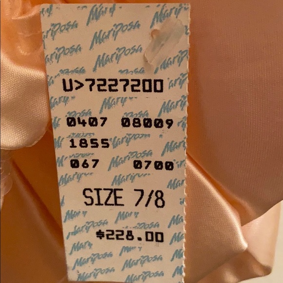 I am selling a dress. - Picture 3 of 3